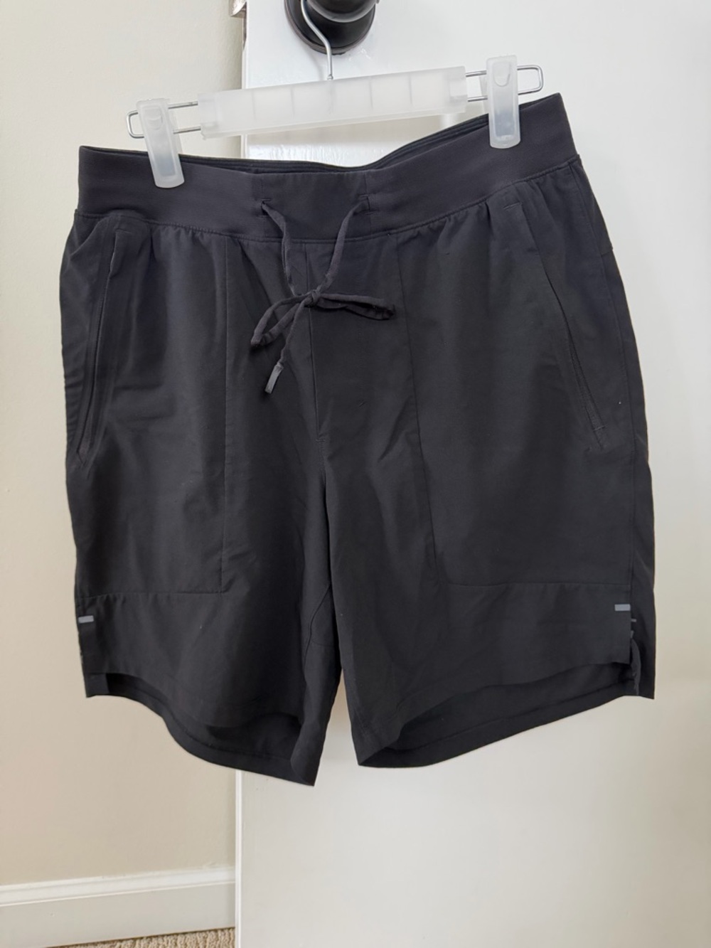 Men's lululemon Black Athletic Drawstring Shorts
